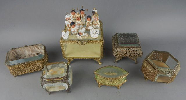Vintage Jewelry Caskets and Miniature Nativity Set (1 of 7)