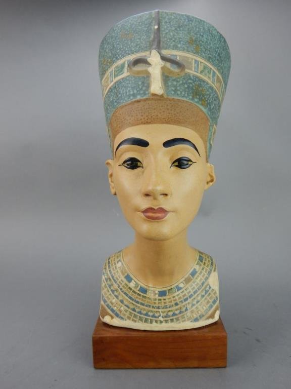 Nefertiti "Queen of Egypt" Sculpture (1 of 5)
