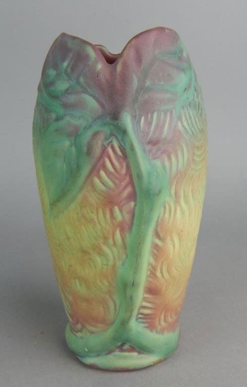 Weller Elberta Art Pottery Vase (1 of 6)
