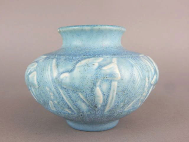Rookwood 1953 Doves Art Pottery Vase (1 of 5)