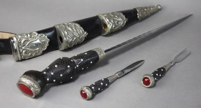 Jeweled Dagger With Knife And Fork (1 of 6)