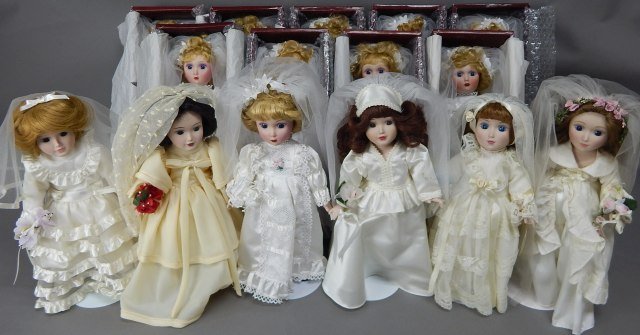 "Danbury Mint" Bride Dolls (1 of 5)