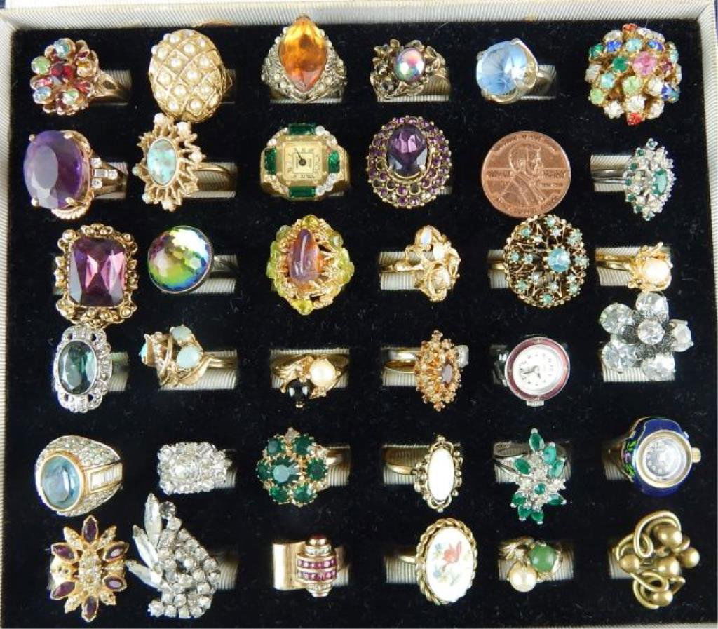 Thirty-six Assorted Vintage Rings (1 of 5)