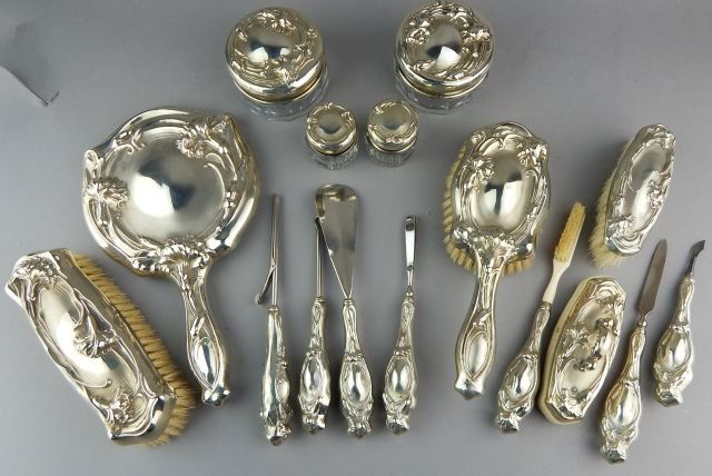 Art Nouveau Silver Vanity Set w/ Original Box (1 of 10)