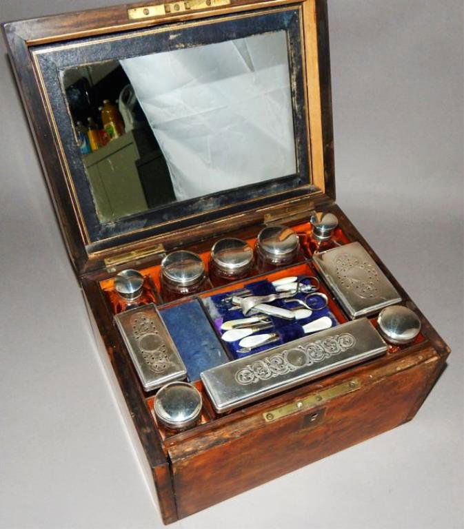 English Travel Box with Original Inserts (1 of 8)