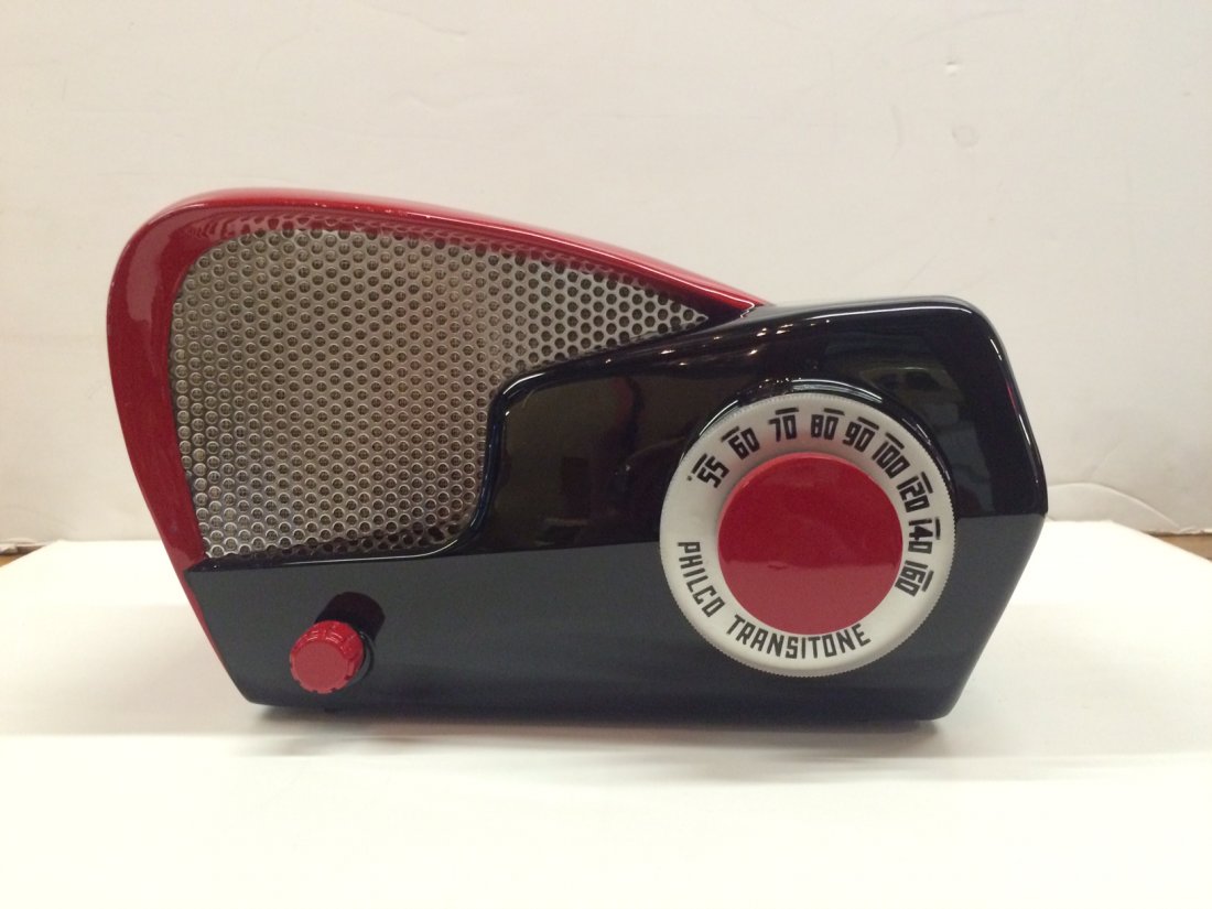 Philco "Boomerang" Radio in red (1 of 6)
