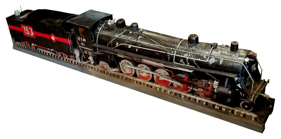 Antique model of a train (1 of 2)