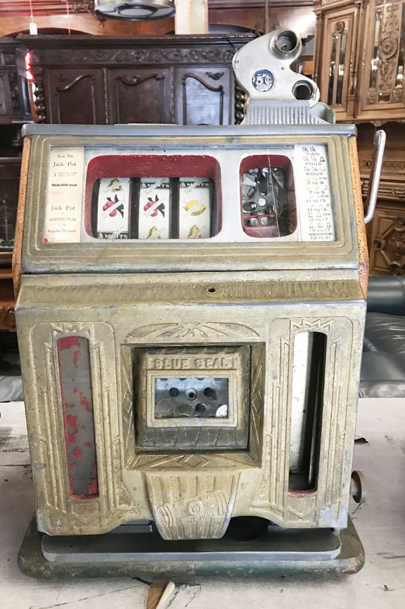5 Cent Slot Machine by Watling: 5 Cent "Blue Seal" slot machine by Watling. In working condition with keys.