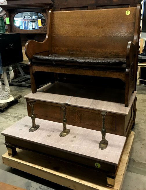 Double Shoe Shine Stand (1 of 4)