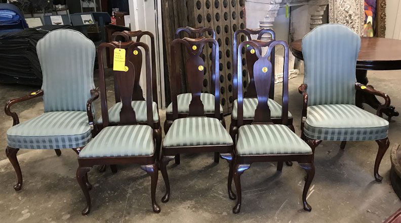 Set of 8 Mahogany Dining Chairs (1 of 7)