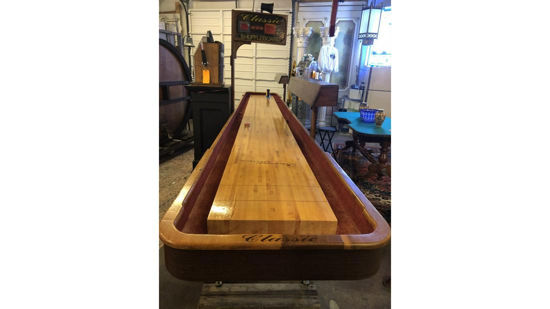 Vintage shuffleboard table mid 1970 era.: Vintage American shuffleboard table from mid 1970s. 18' long 32" wide
