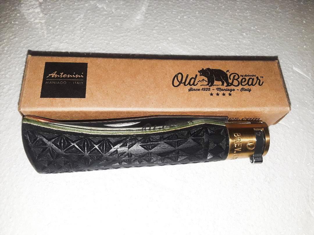 Old Bear Knife (1 of 3)