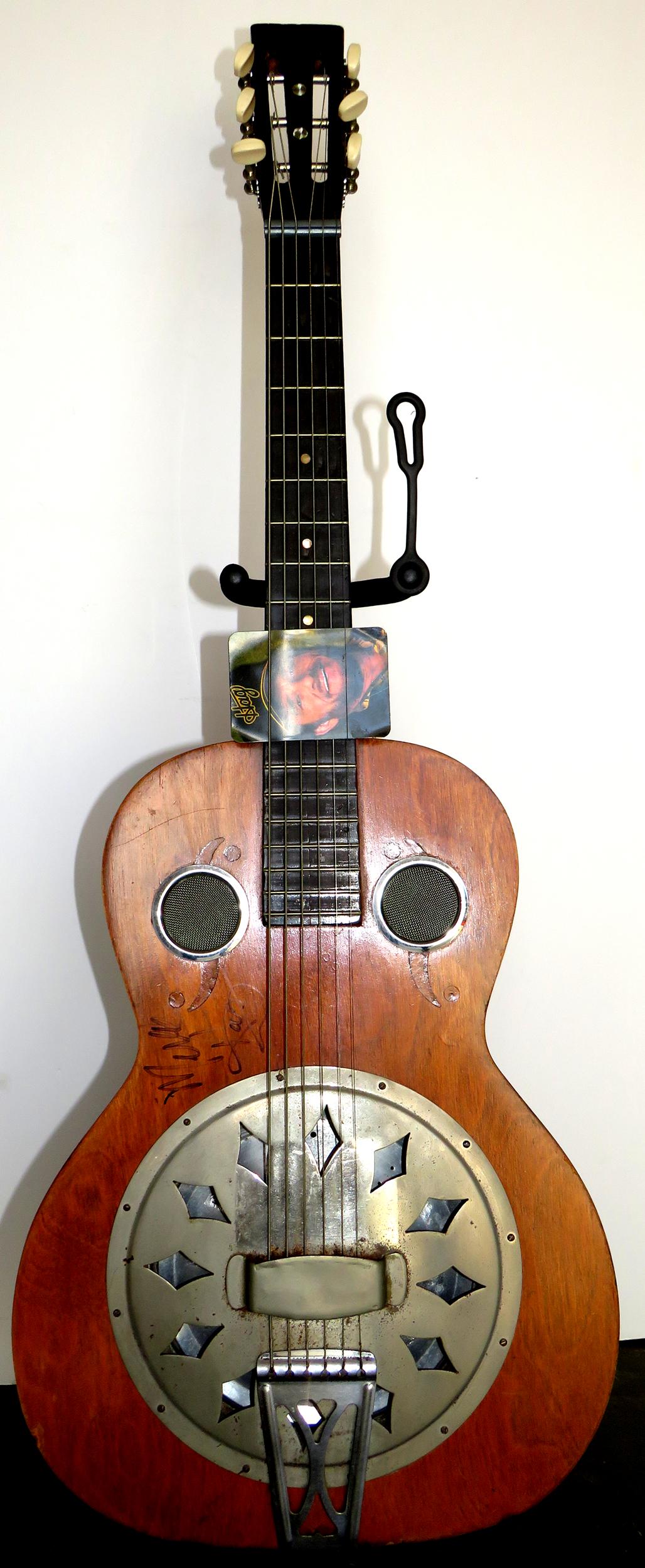 Merle Haggard Signed Acoustic Guitar (1 of 3)