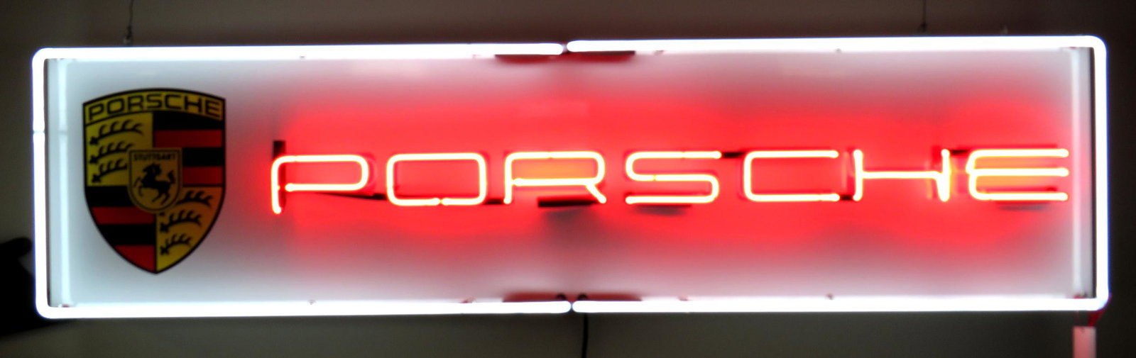 Porsche Neon dealer sign (1 of 3)