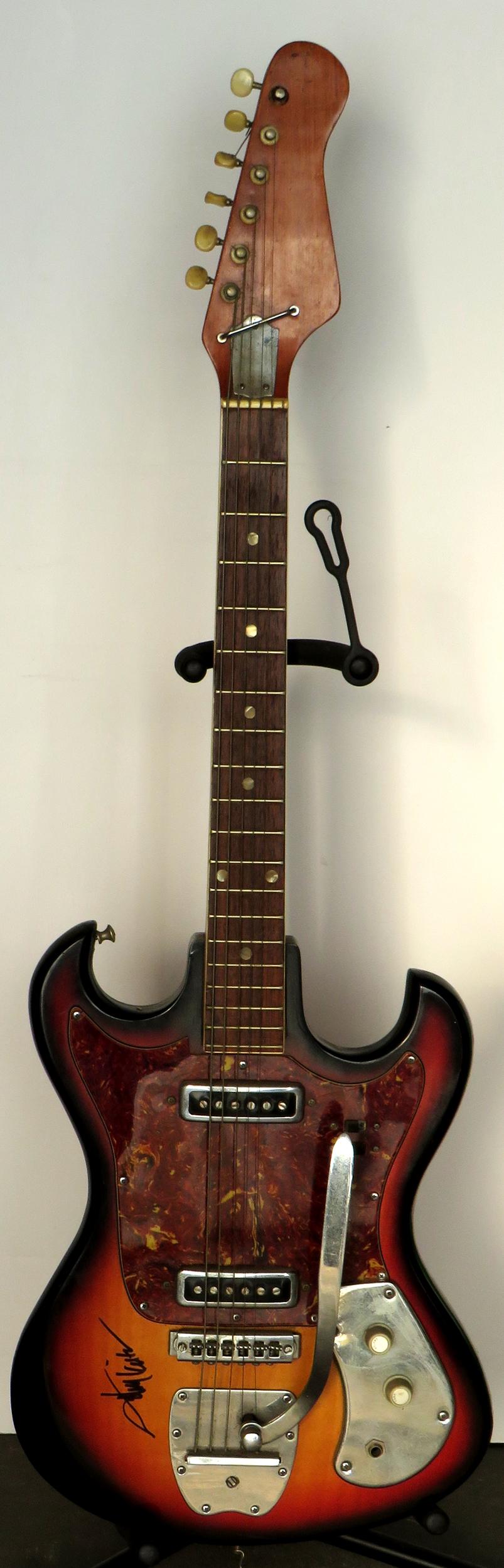 Toby Keith Signed Electric Guitar (1 of 3)