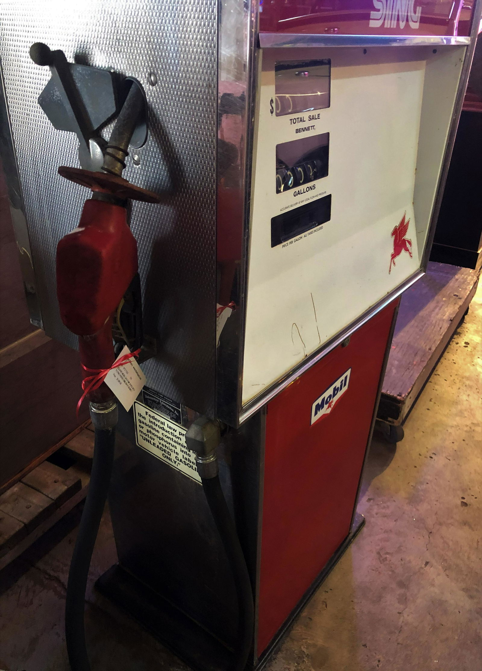 Mid Century Square Top Mobil Flying Horse Gas Pump. (1 of 2)