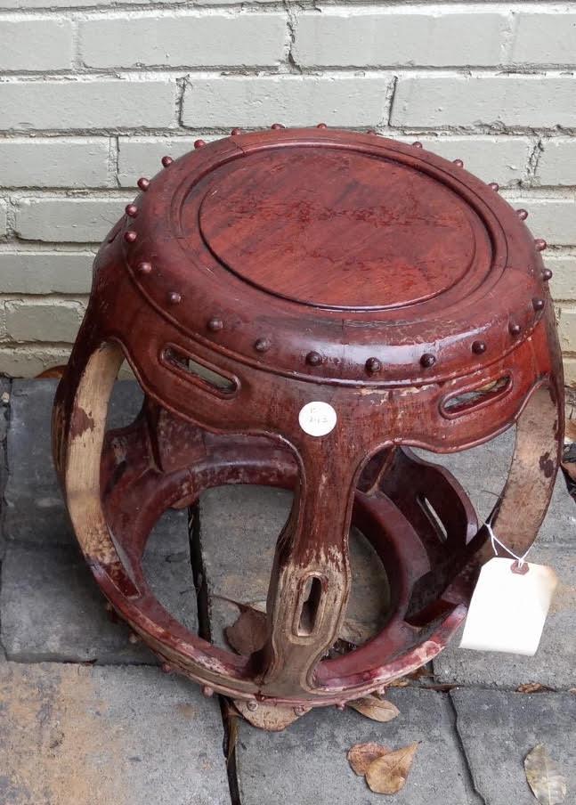 Chinese stool: Chinese stool