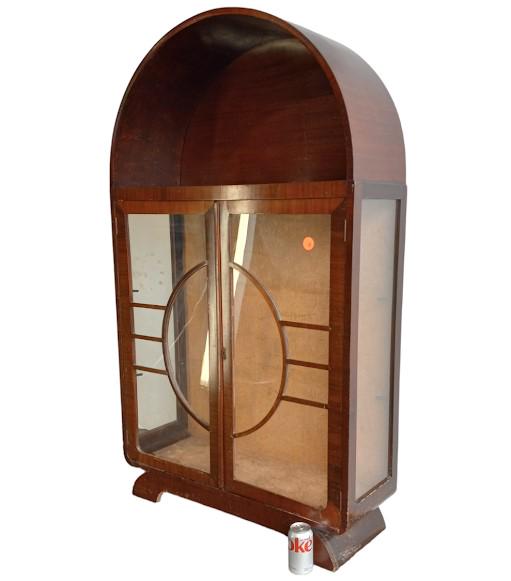 Art Deco archtop vitrine in walnut. 58"H x 34"W x 12"D: Art Deco archtop vitrine in walnut. 58"H x 34"W x 12"D