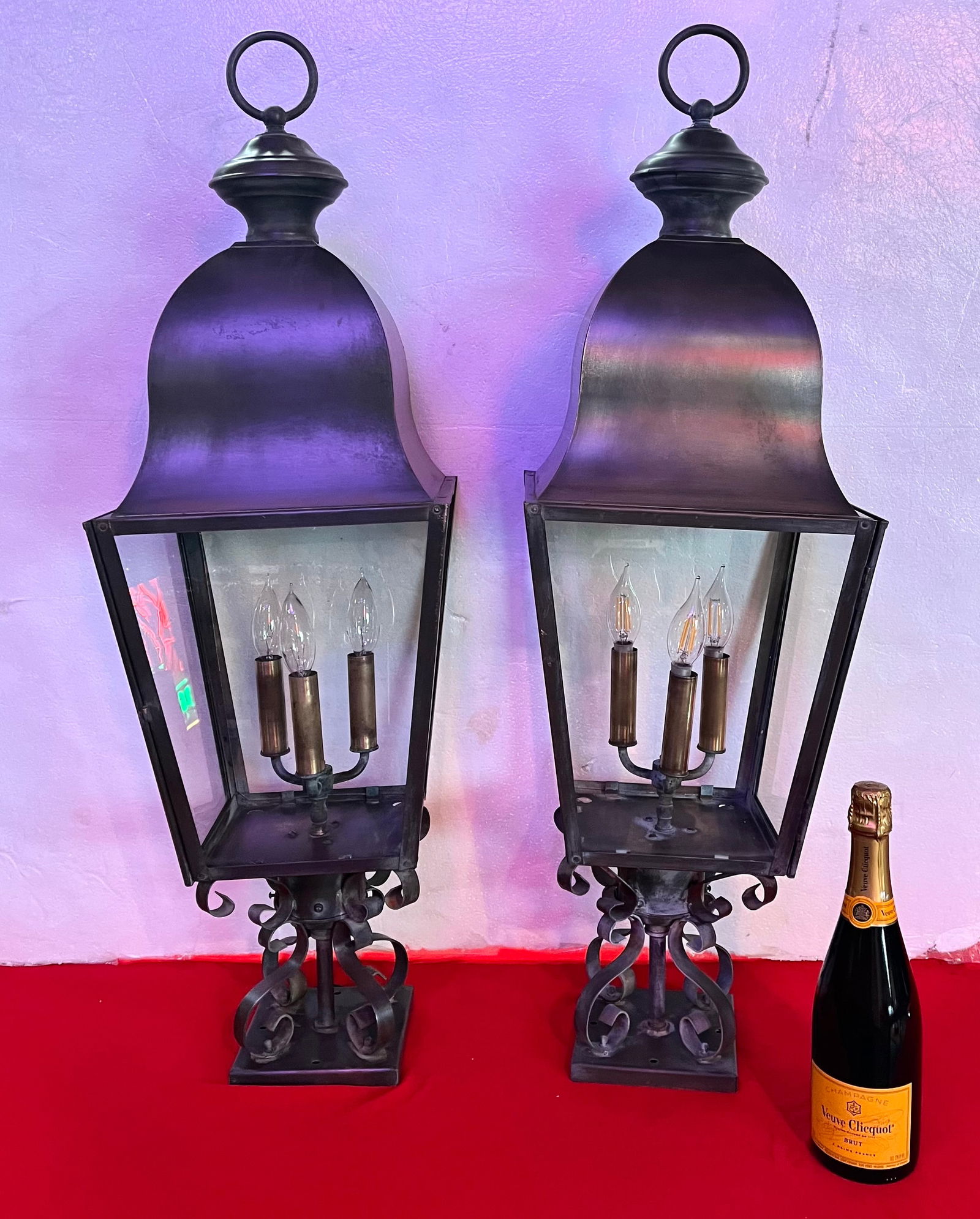 Pair of Brass Outdoor Lanterns (1 of 5)