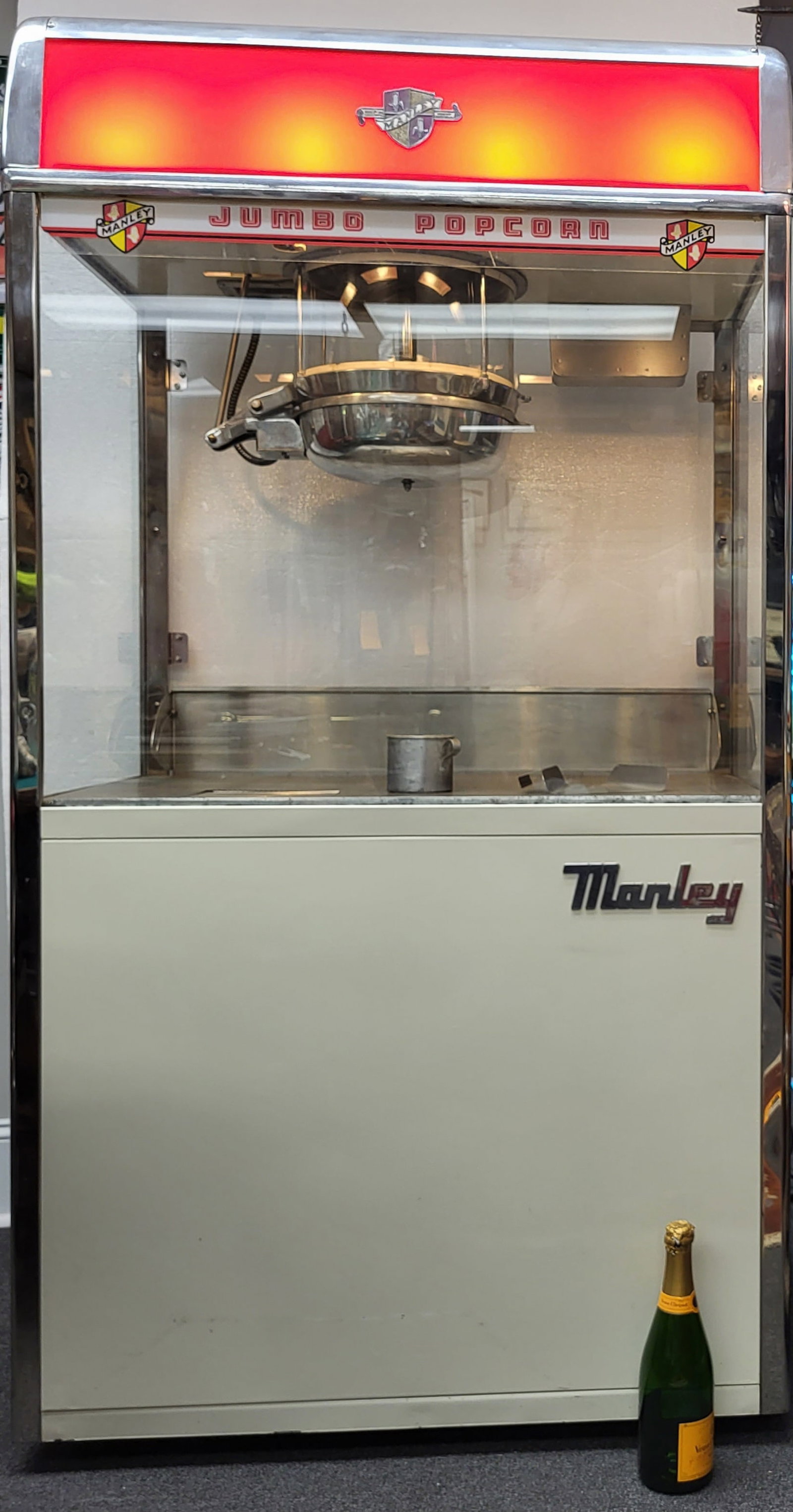 Vintage LIghted Popcorn Machine (1 of 6)