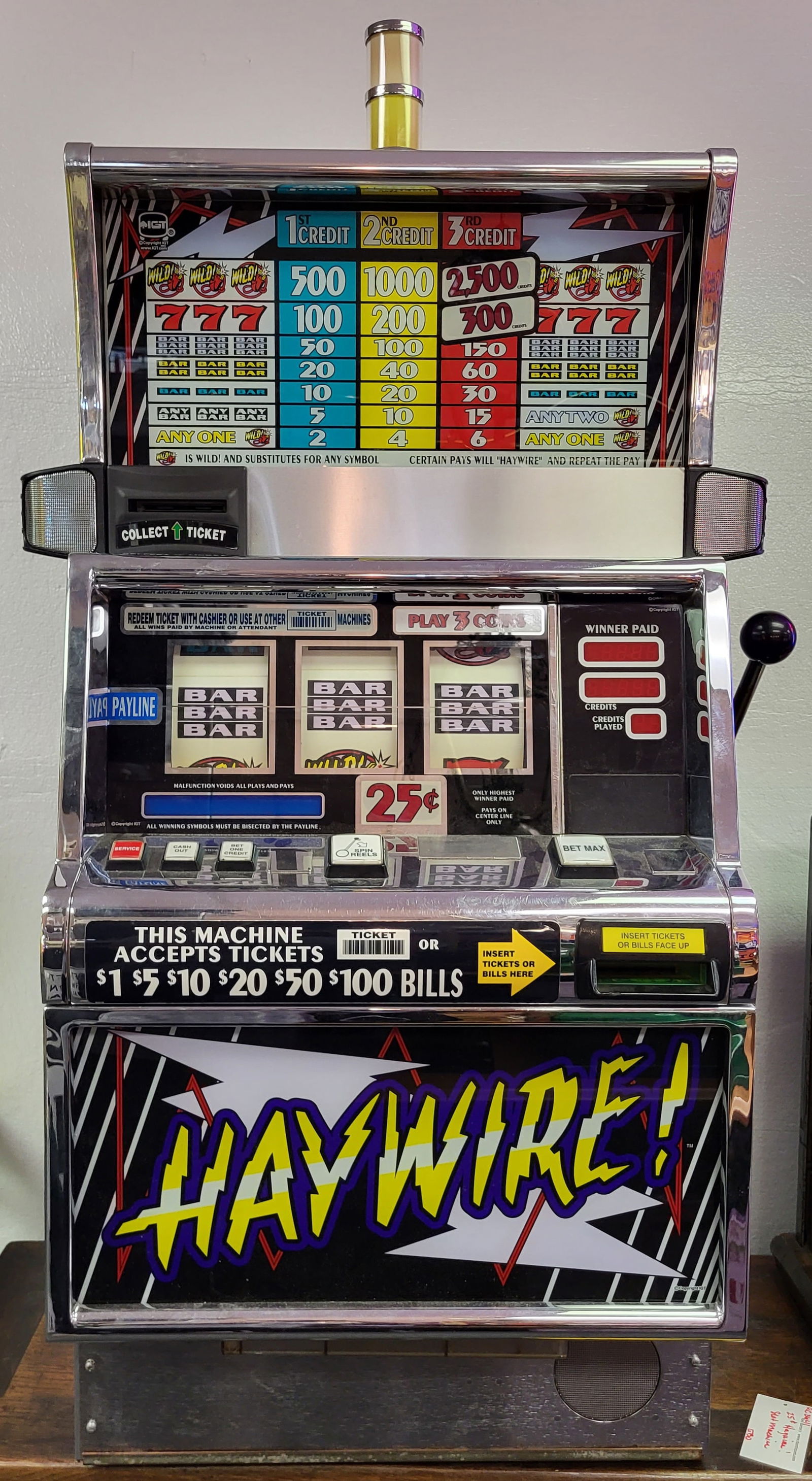 Haywire Slot Machine (1 of 4)