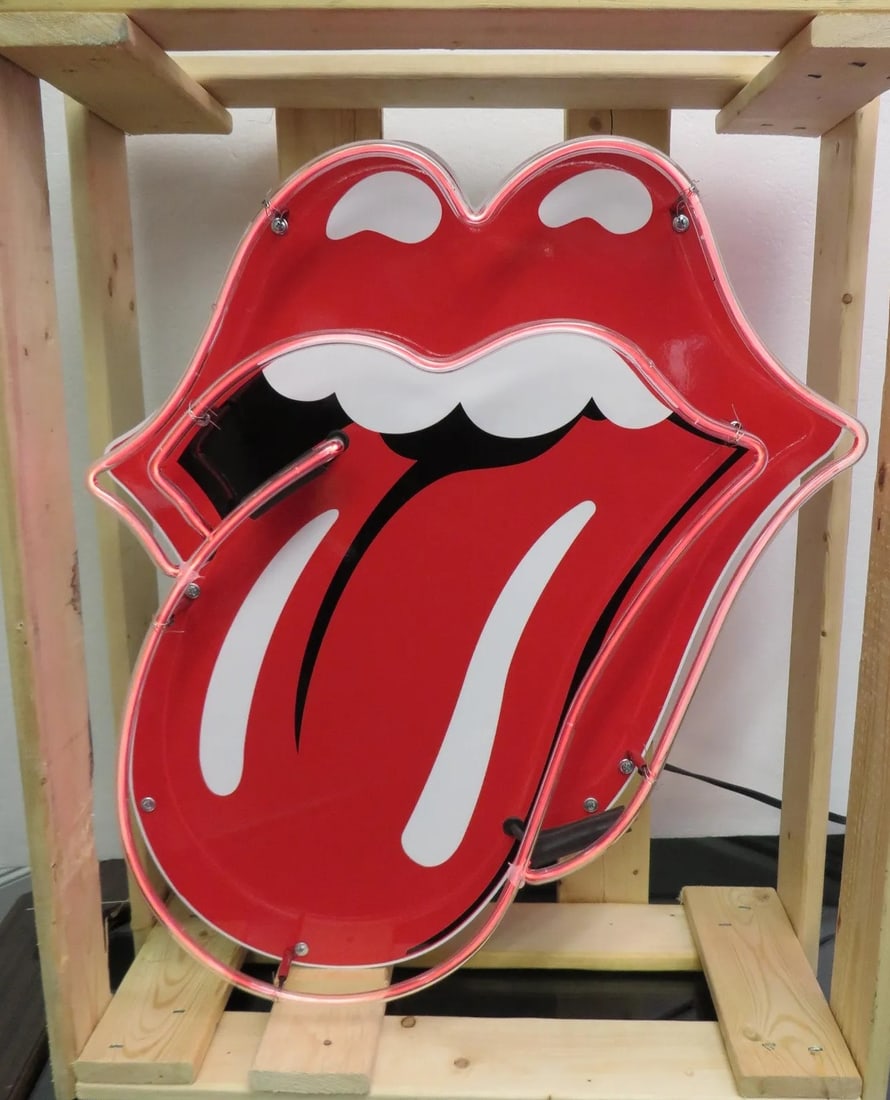 Neon Rolling Stones Signature Lips (1 of 3)