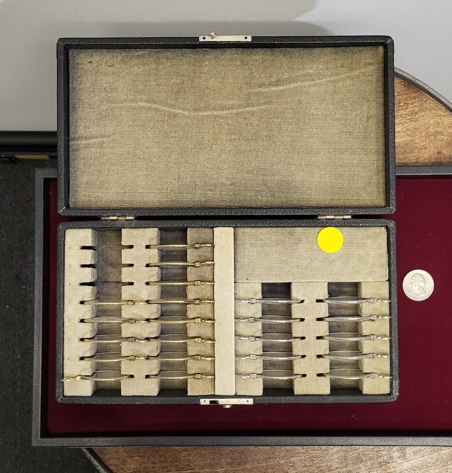 UNIVIS Presbyoptic Trial Lens Kit (1 of 7)