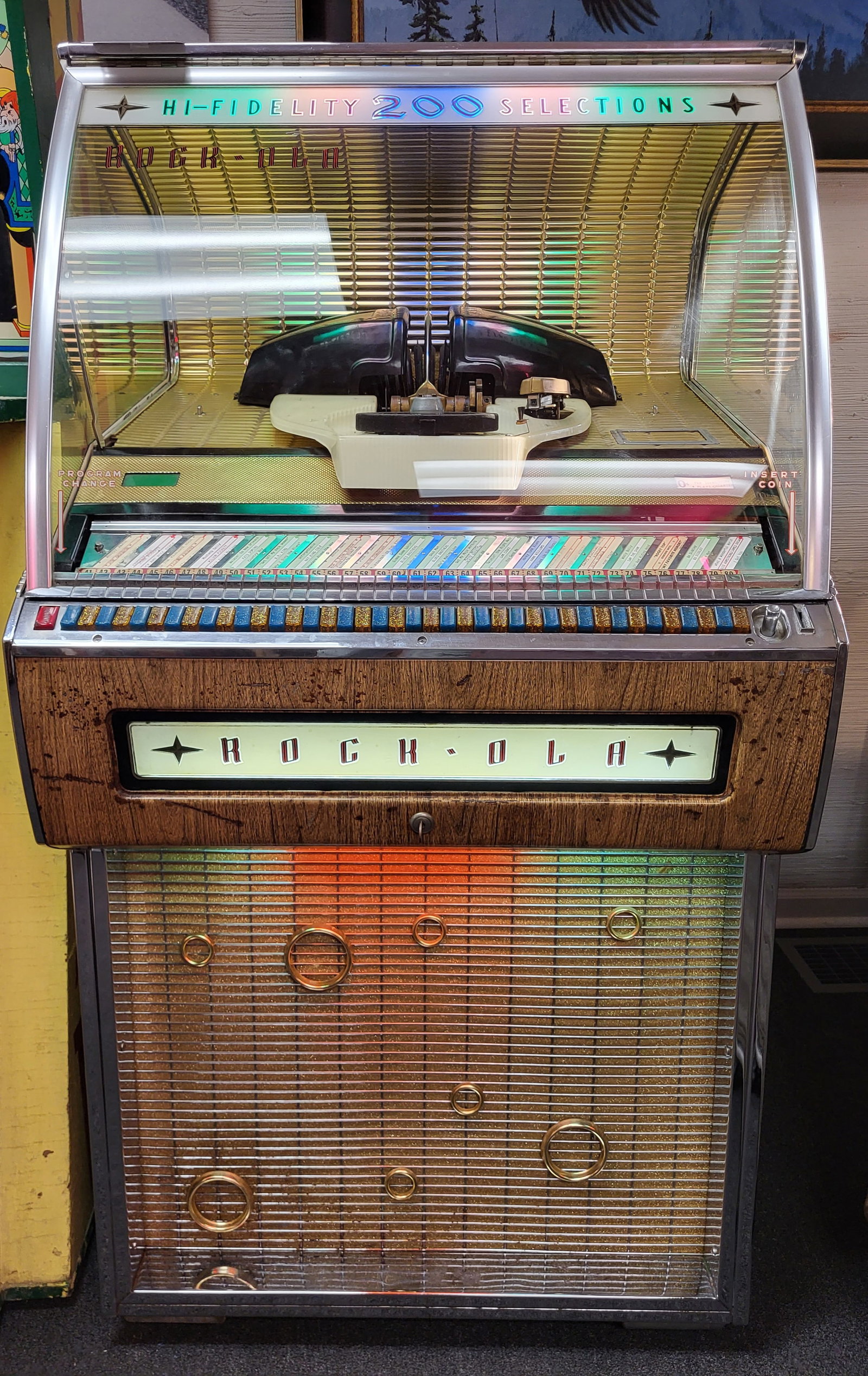 Rock-Ola High Fidelity Jukebox: Original working Rock-Ola 45 rpm, 1455-S High Fidelity jukebox. 58"h x 31"w x 33"d