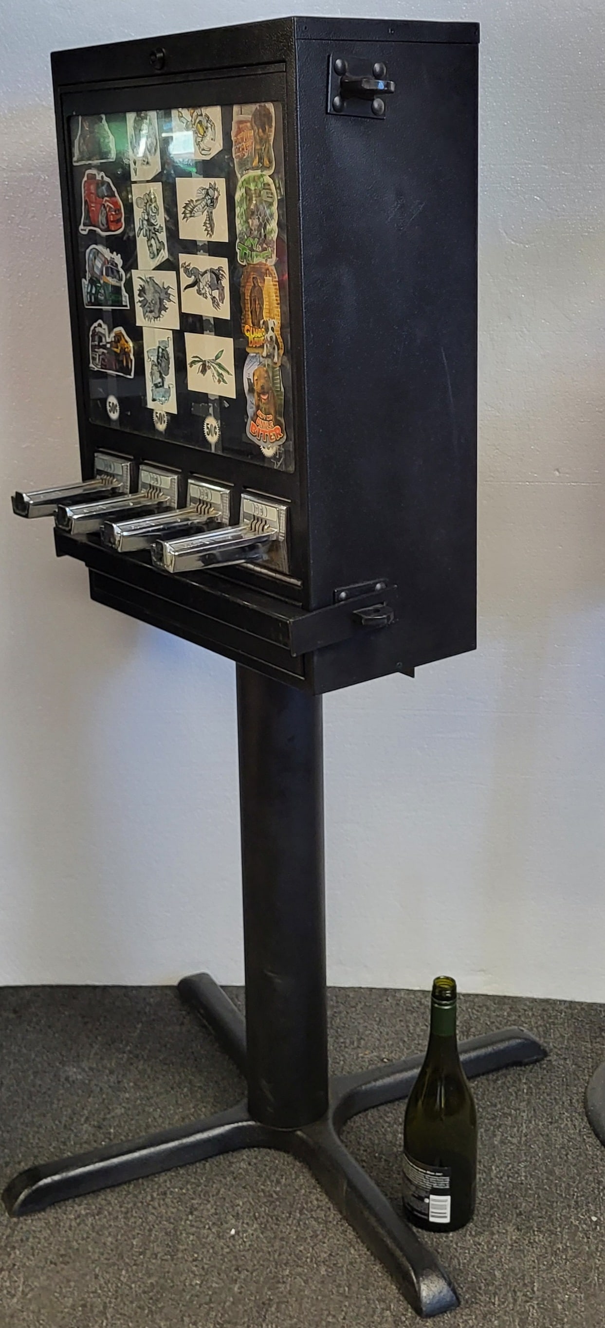 Sticker Vending Machine 'BR4000' (1 of 5)