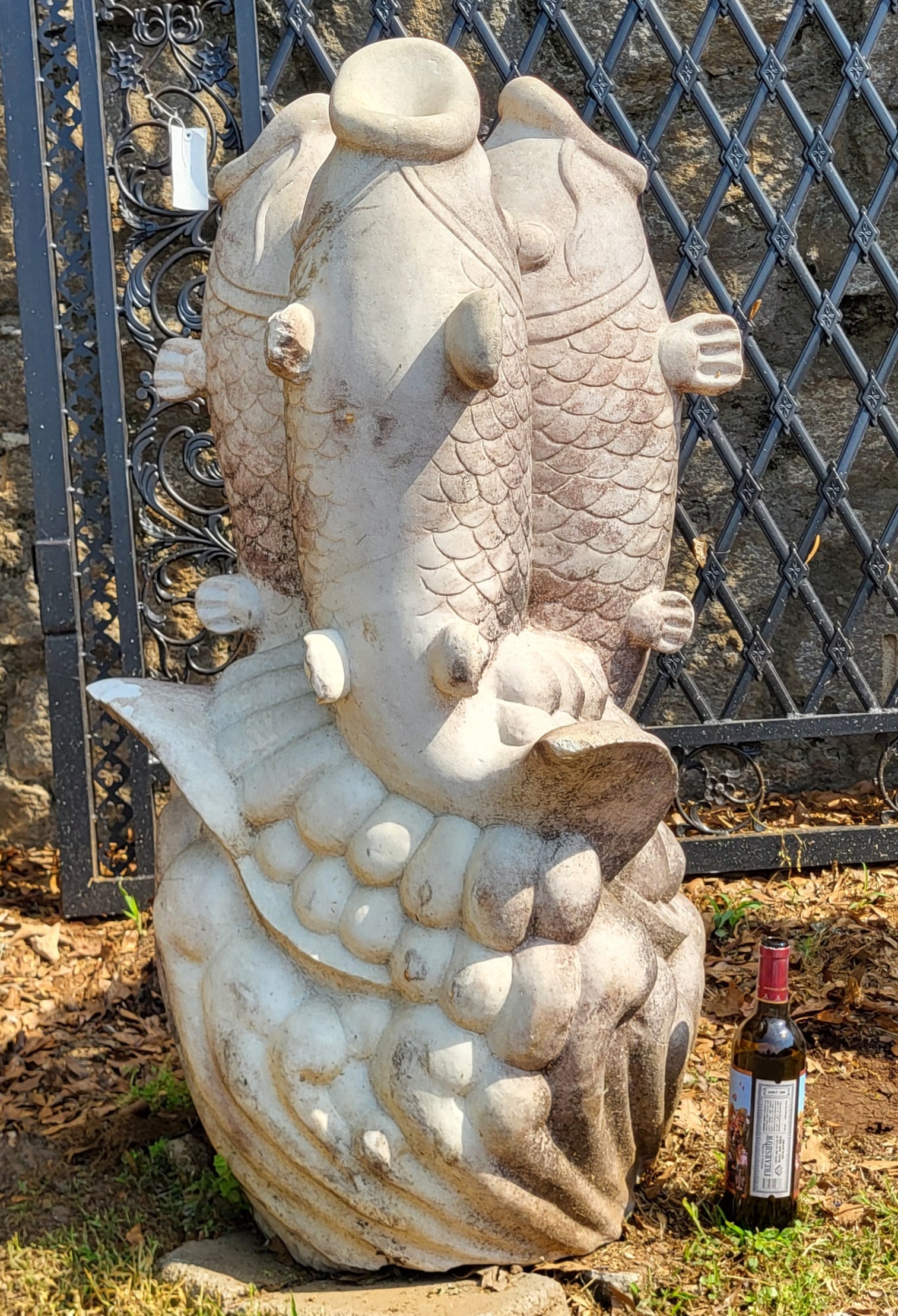 Three Koi Fish Fountain in Marble (1 of 3)