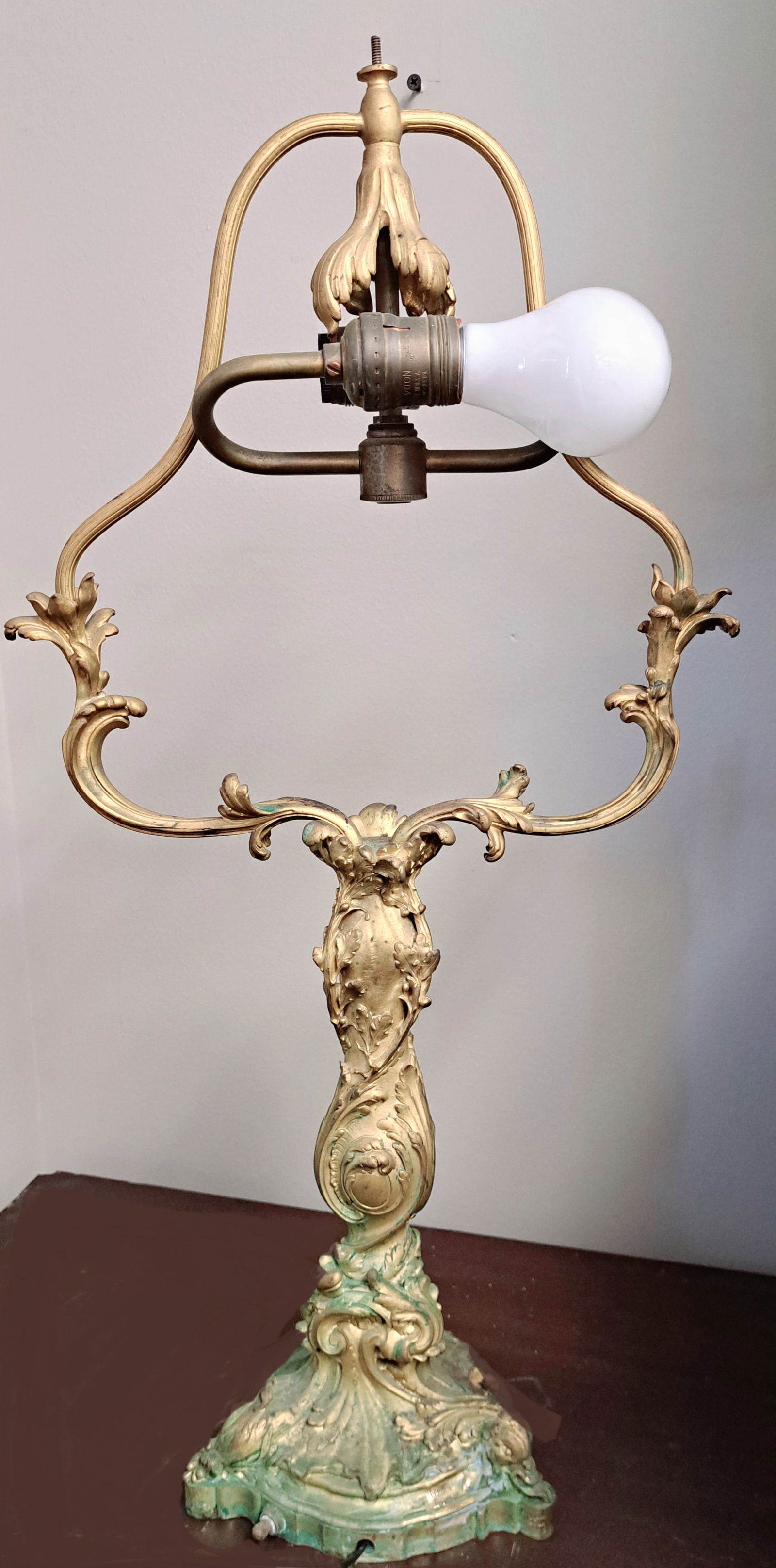 Robert Freres 19th century bronze table lamp (1 of 3)