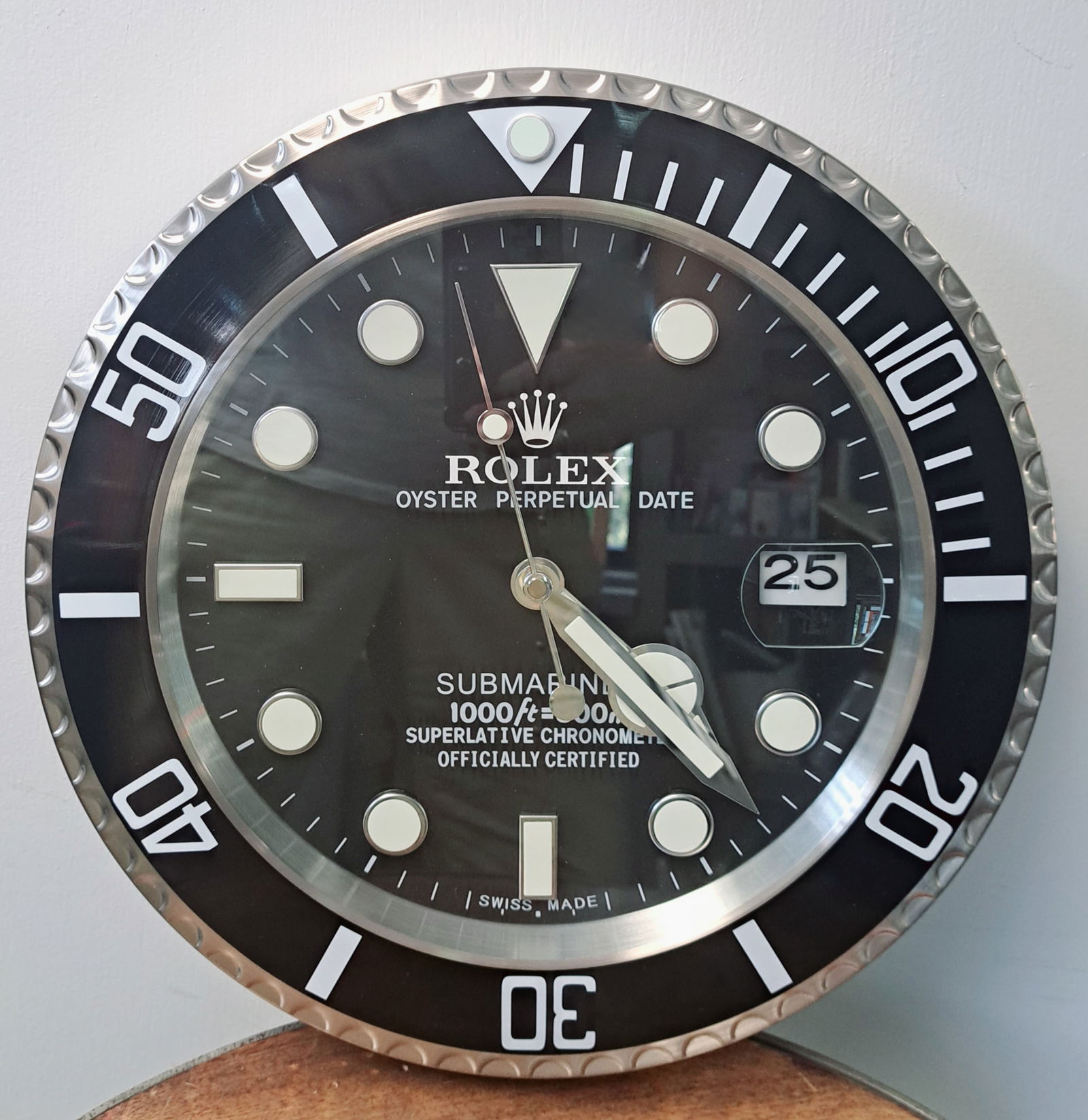 Premium Advertising Wall Clock For Watch Stores (1 of 3)