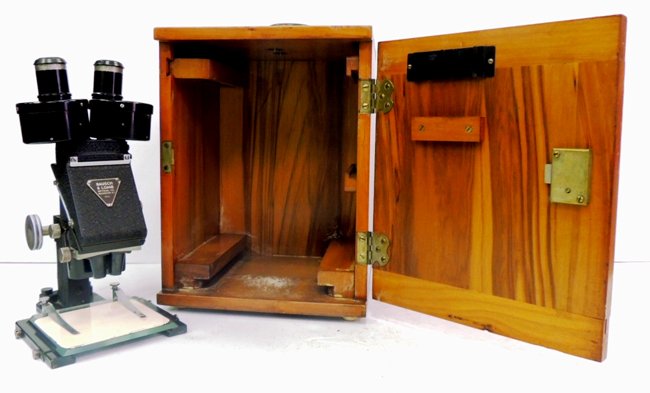 Bausch & Lomb compound microscope with case: boxed: 11"h x 8.25"w x 7.25"l