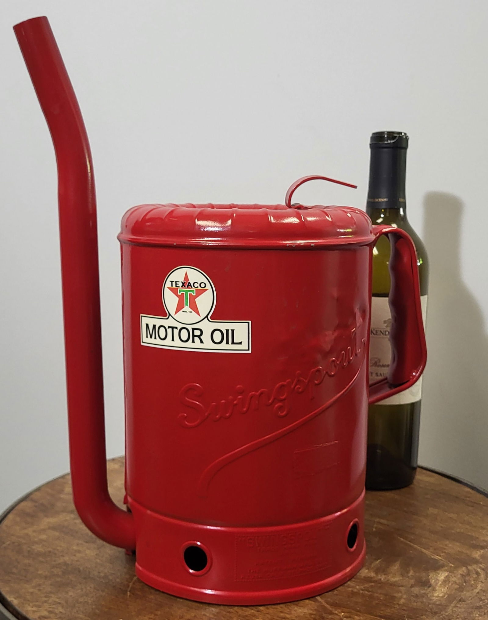Red Texaco Swing Spout Oil Can (1 of 4)
