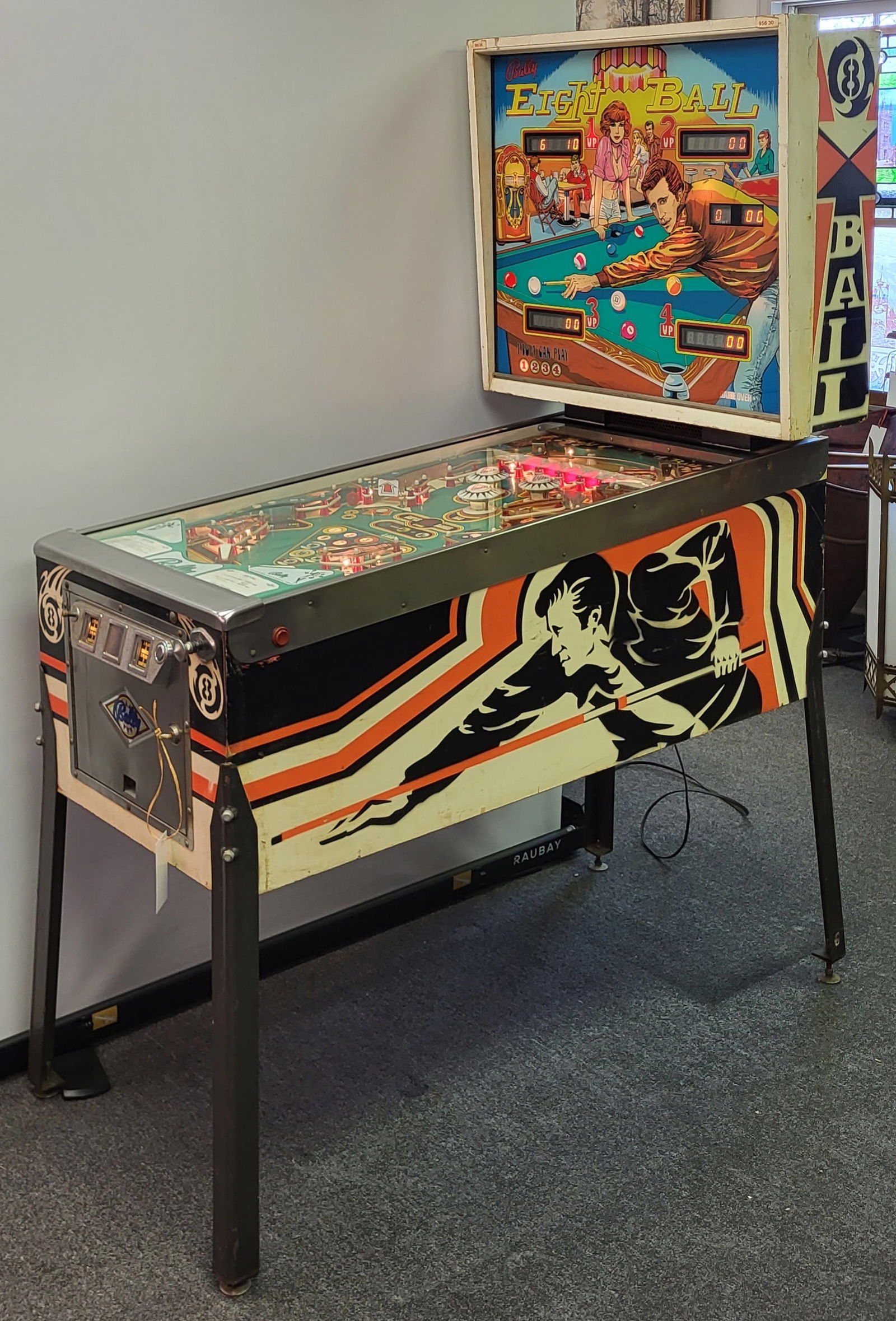 1977 Bally Eight Ball Pinball Machine (1 of 4)