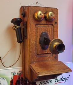 1900’s Kellogg Oak Wall Crank Phone