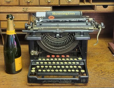 1907 Remington Typewriter Model No. 10