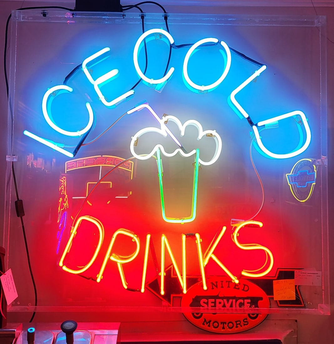 "Ice Cold Drinks" Neon Sign (1 of 2)