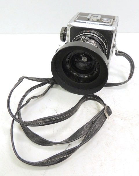 Hasselbald Supreme Wide Angle camera; circa 1954-59: with f4.5 38mm Carl Zeiss;4.25"h x 6.5"l x 3.5"w