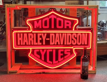 Harley Davidson: Neon Sign, Red and Orange, Glass Tubing.35" H x 26" H x 9" D