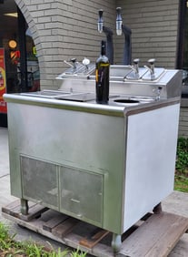 Soda fountain dispenser