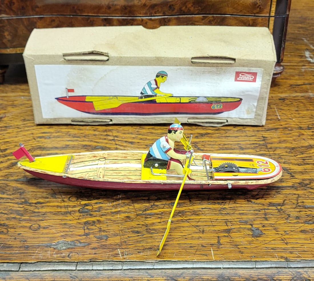 Wind-Up Man Rowing Boat Tin Toy in Box: Wind-Up Man Rowing Boat Tin Toy in Box