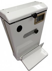 1930s Dayton Vintage Porcelain Scale.