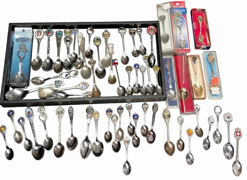 Beautiful Vintage Stained Glass Framed Parrots and Water Lillies with Tiffany Method-Framed. (1 of 6)