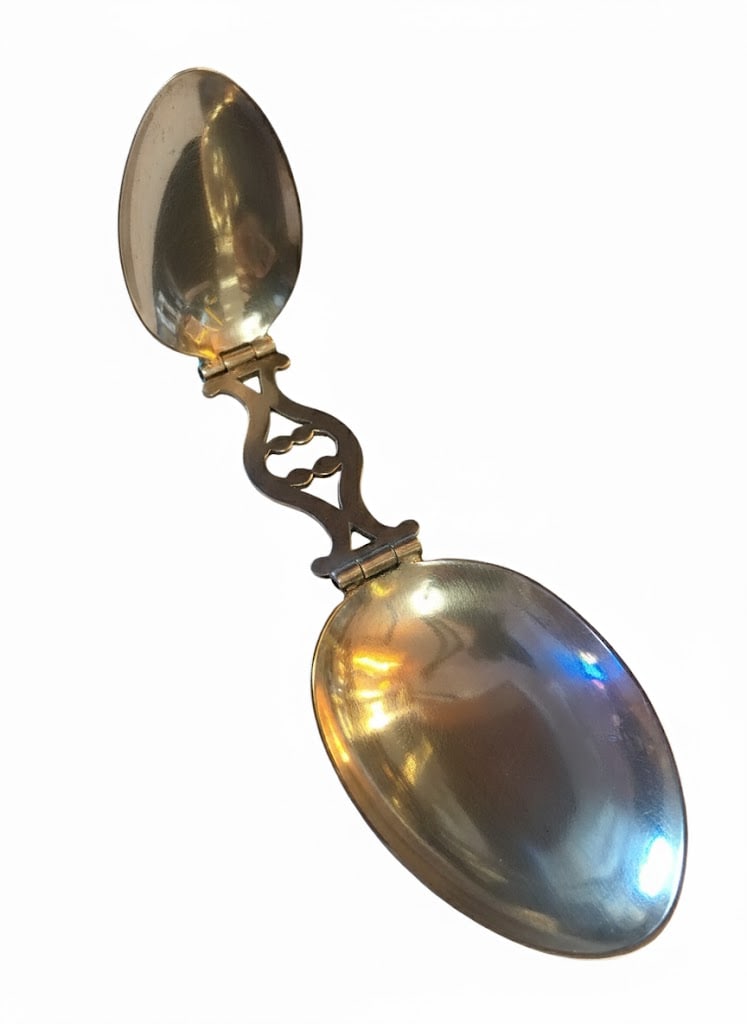 Dr's 1800's/Early 1900 Traveling Antique Sterling Silver Folding Medicine/Measuring Spoon: Antique Sterling Silver Folding Medicine Spoon, The Metcalf Co. New York, Sterling Silver. 6"L x 2.5"W