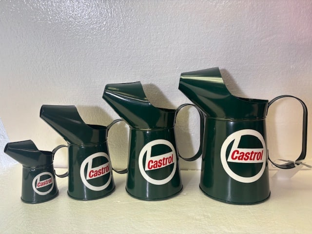 Group of 4 Castrol Green Motor Oil Cans: Group of 4 Castrol Green Motor Oil Cans,