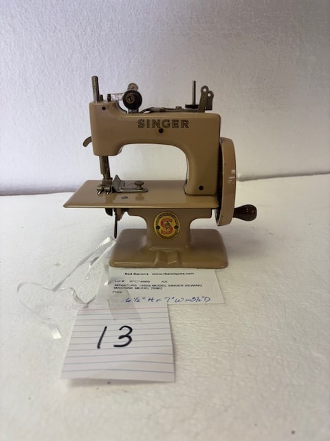 Vintage 1950's Model No. 29962 Singer Salesman Sample Sewing Machine (1 of 4)