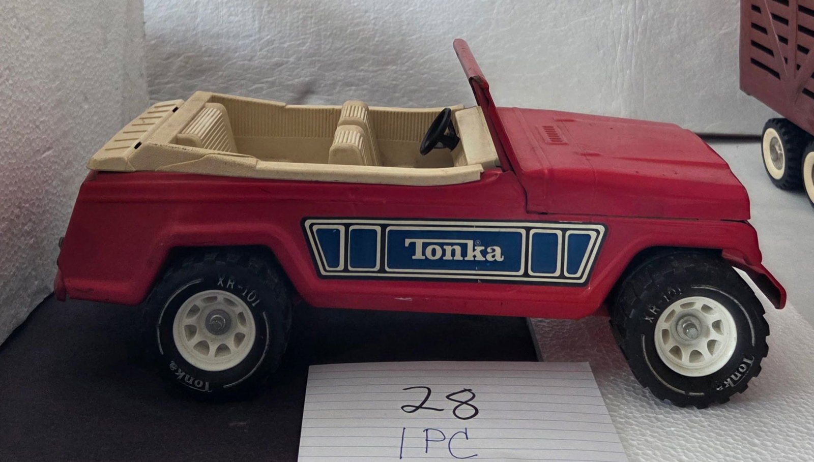 Vintage Tonka Jeep in Red (1 of 3)