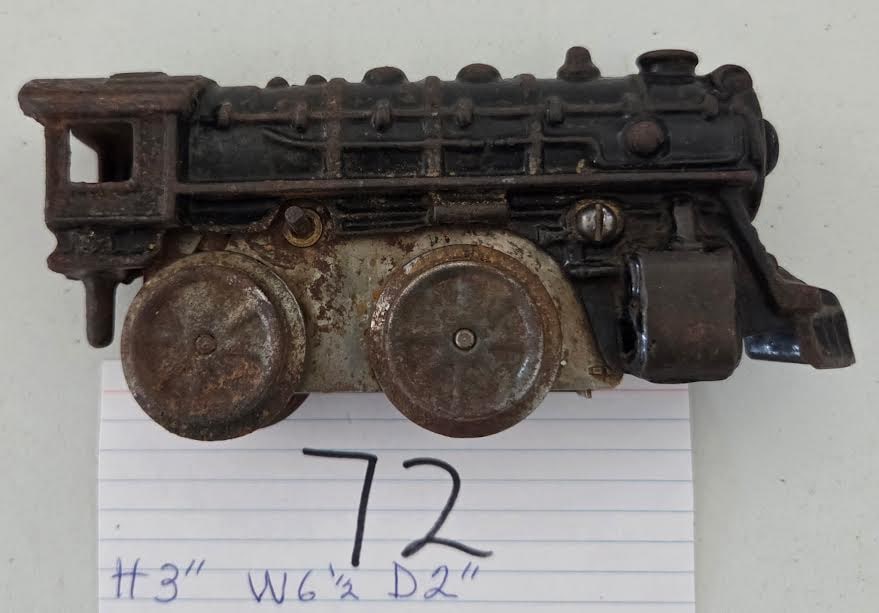Early American Flyer Cast Iron Wind Up Locomotive (1 of 3)