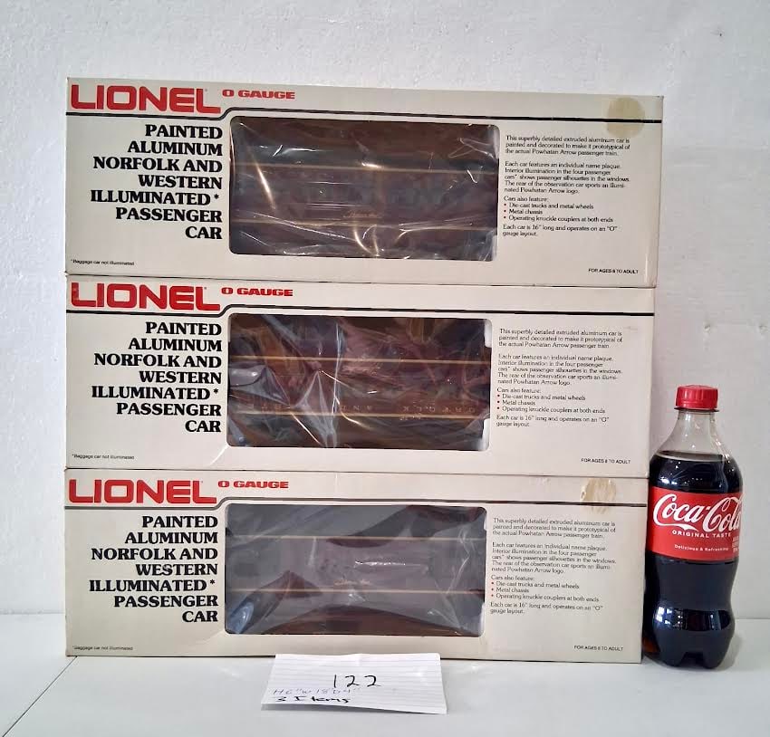 3 Pieces Lionel O Gauge Norfolk & Western Painted Aluminum Passenger Cars in original boxes (1 of 2)